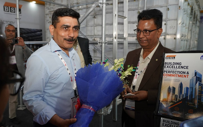 CEO Dr Balkar Singh visits UPSIDA pavilion